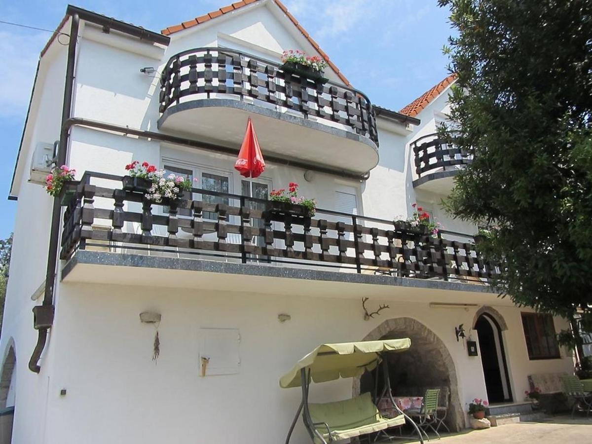 Apartments Marijana Srsici Exterior photo