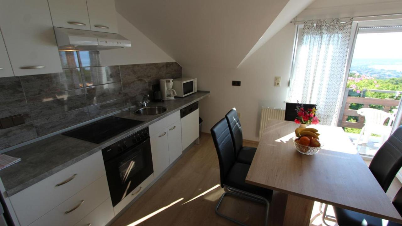 Apartments Marijana Srsici Exterior photo